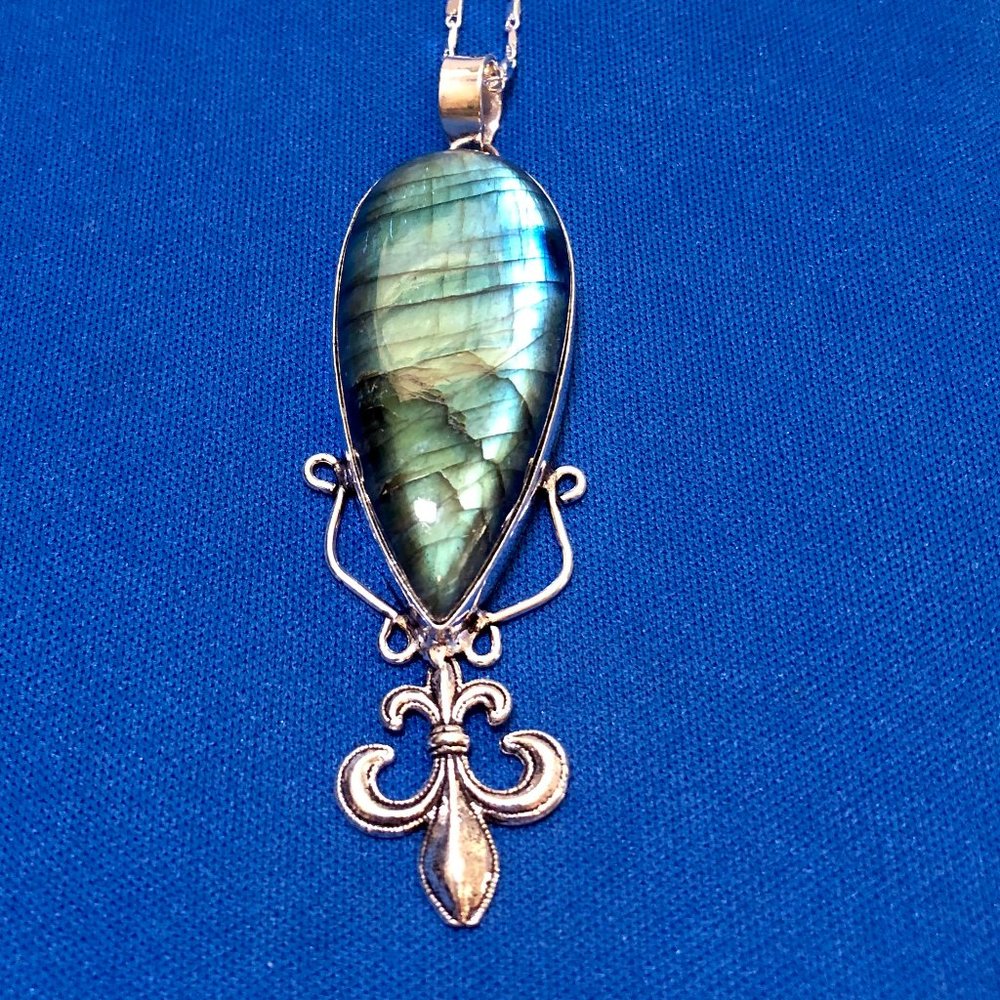 Handmade Firey Labradorite Gemstone 925 Stamped Sterling Silver Necklace.